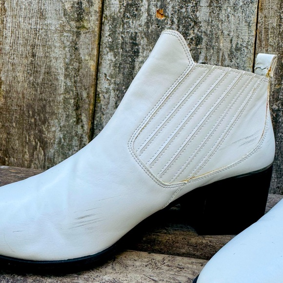 Melrose and Market Chelsea Boots - Picture 4 of 9